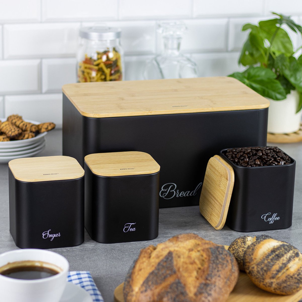 Kinghoff 1586 - Broodtrommel met voorraadbussen - Staal / bamboe - zwart