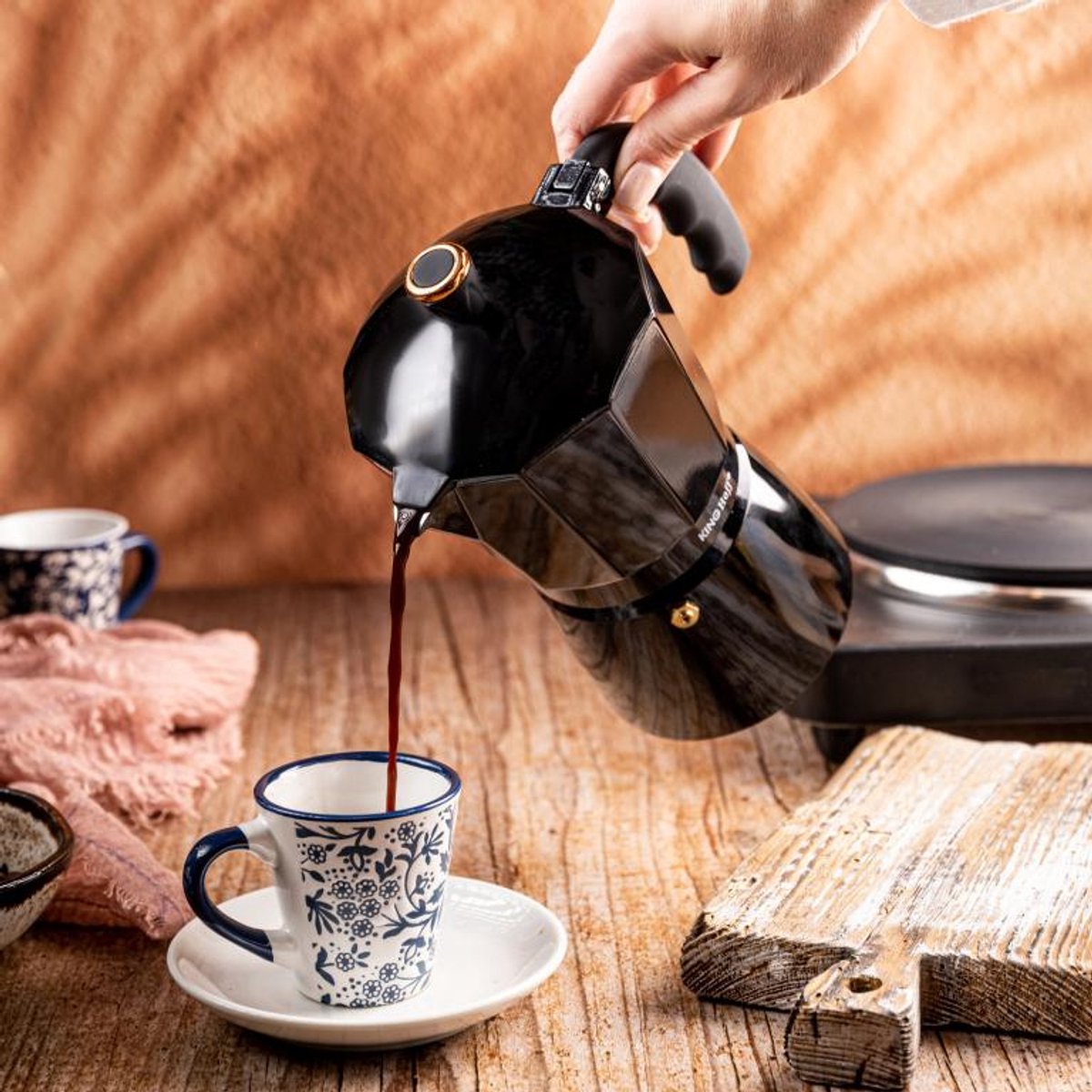 Kinghoff Aluminium Espressokoffiezetapparaat KH-1885 – 12 Kopjes – Zwart – Geschikt voor Inductie - 600ml - Percolator