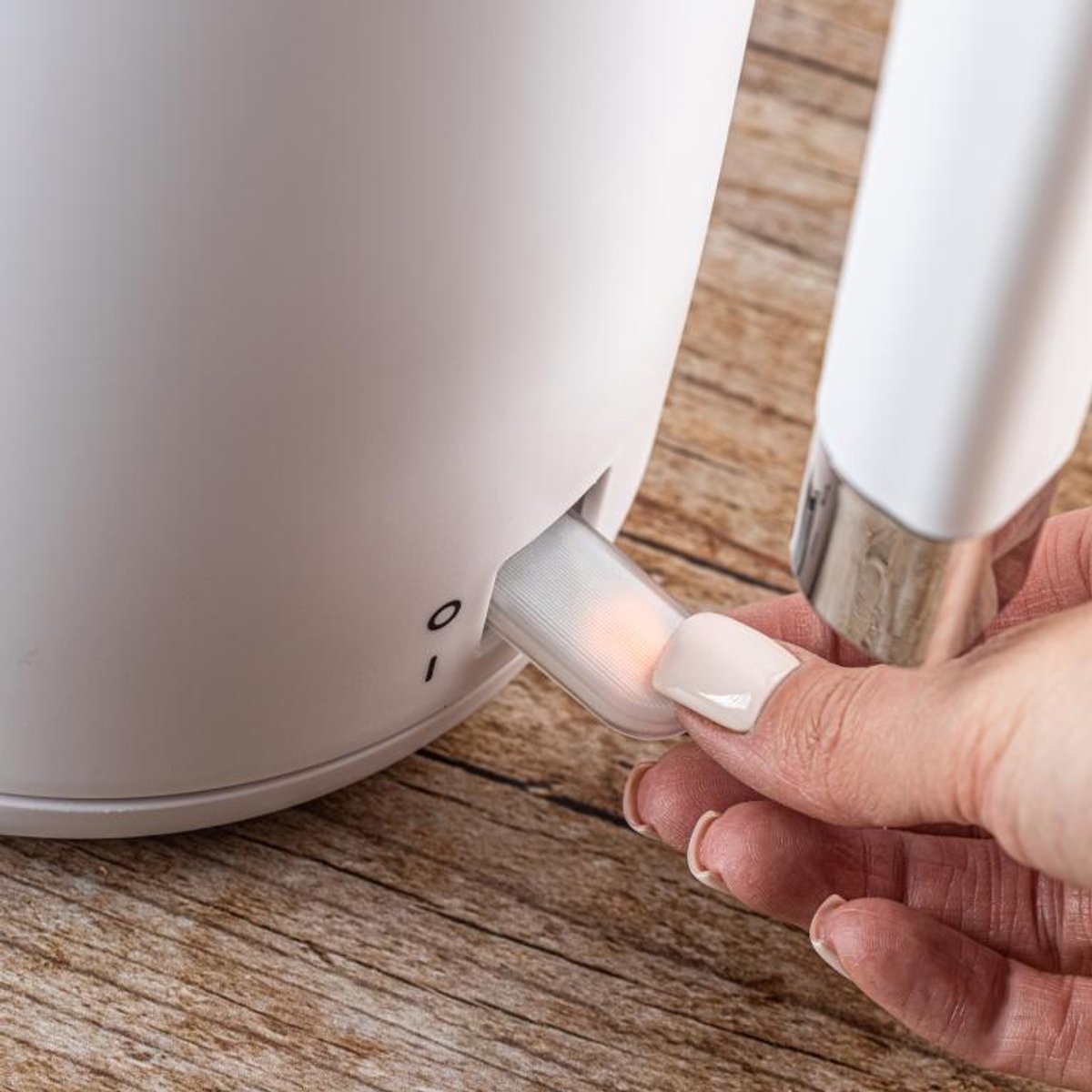 Klausberg KB-7890 Elektrische Waterkoker - 1,7L - Wit - 2200W - RVS & PP - Energiezuinig & Stil