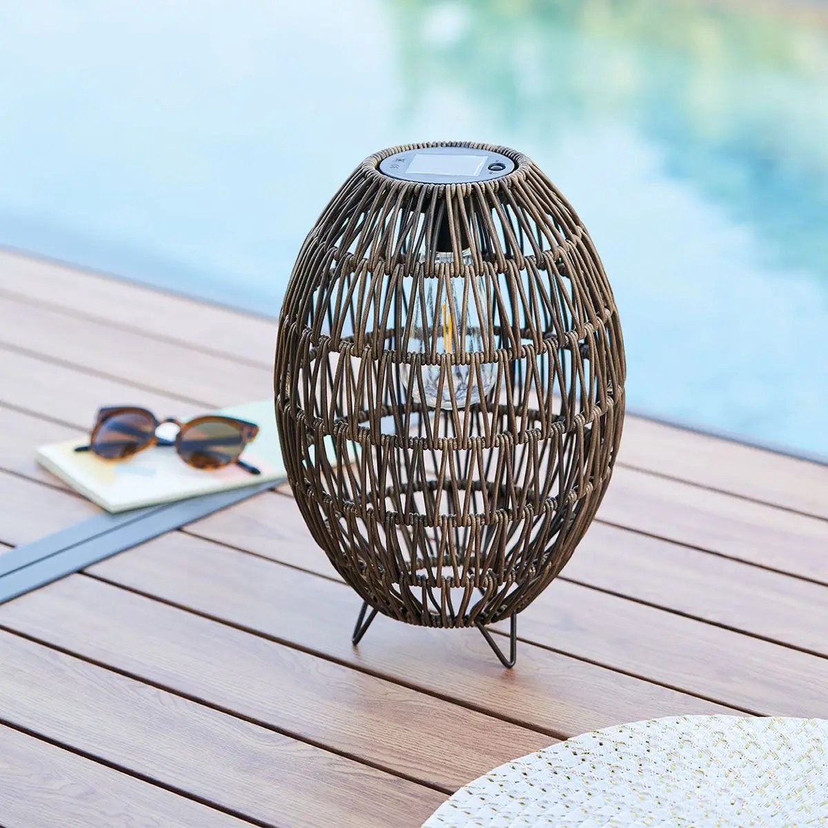 Solar Buiten verlichting - Tafel lamp op zonne-energie - solar lpe -  hoogte 32 cm - beige/bruin