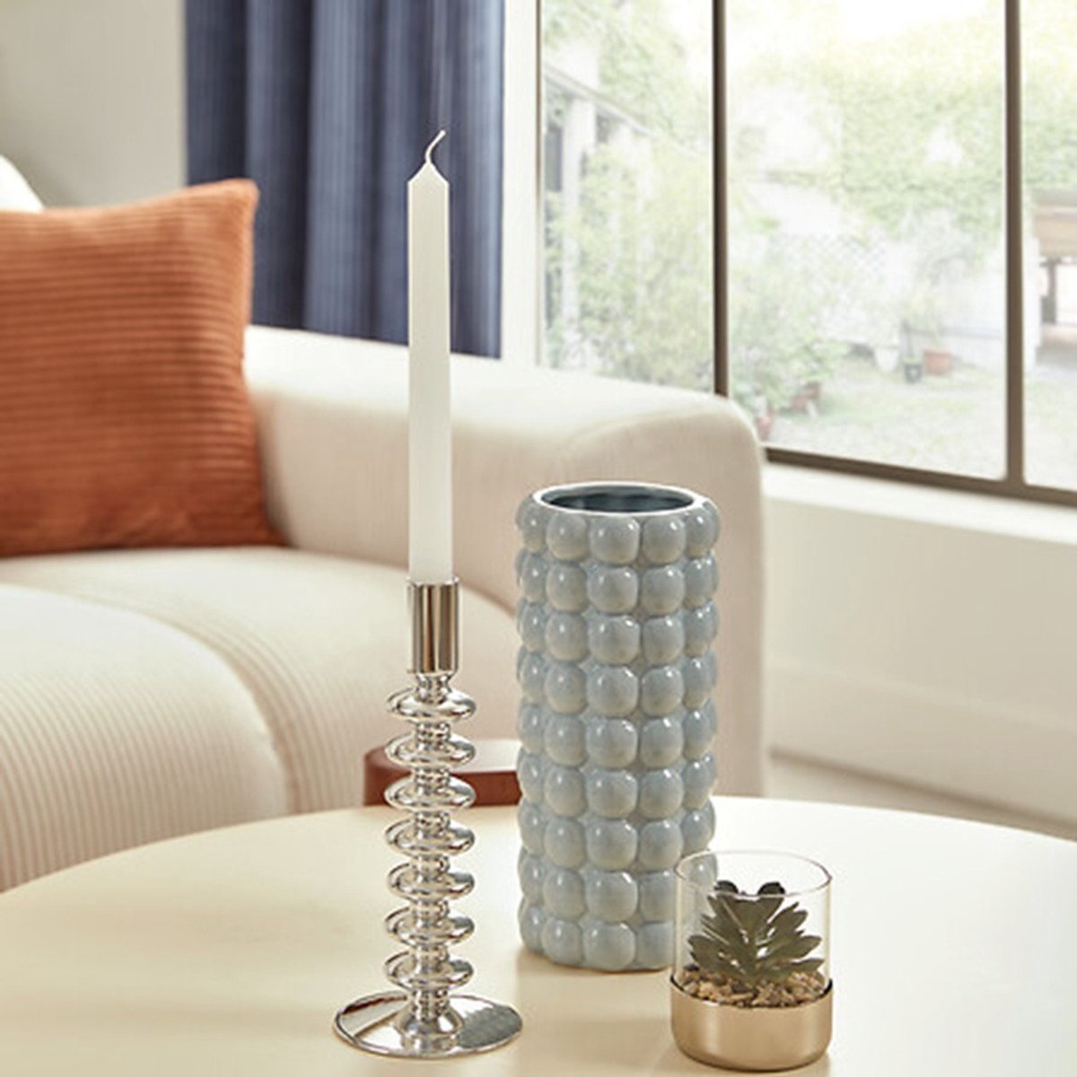 Atmosphera kaarsen kandelaar - 2x - decoratief glas - dinerkaarsen - zilver - D9 x H22 cm