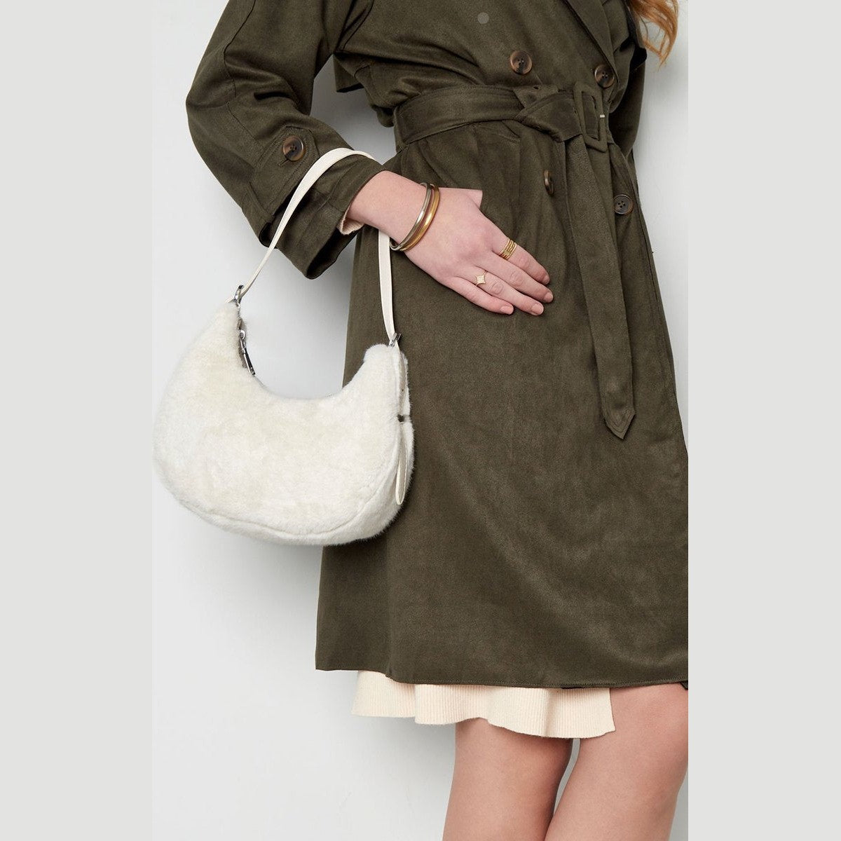 Fluffy schoudertas - Zwart - Nepbont