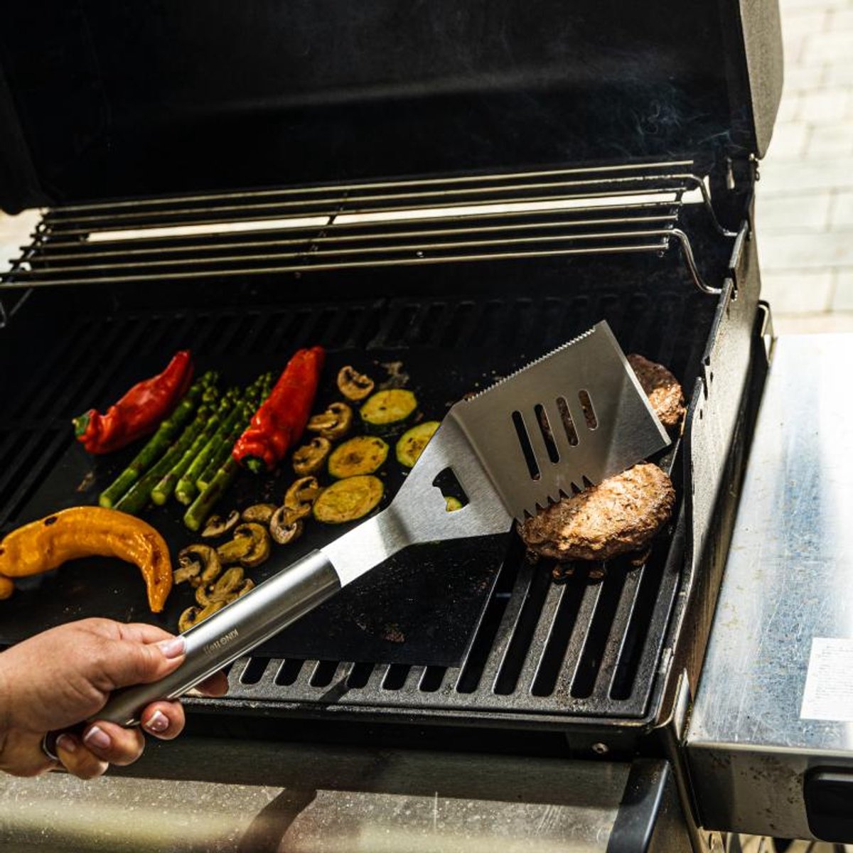 Kinghoff KH-1919 Barbecue Set 3-delig – RVS Grillset met Spatel, Vork en Tang – Duurzaam Staal, Ergonomische Handvatten - Geschikt voor Kamado