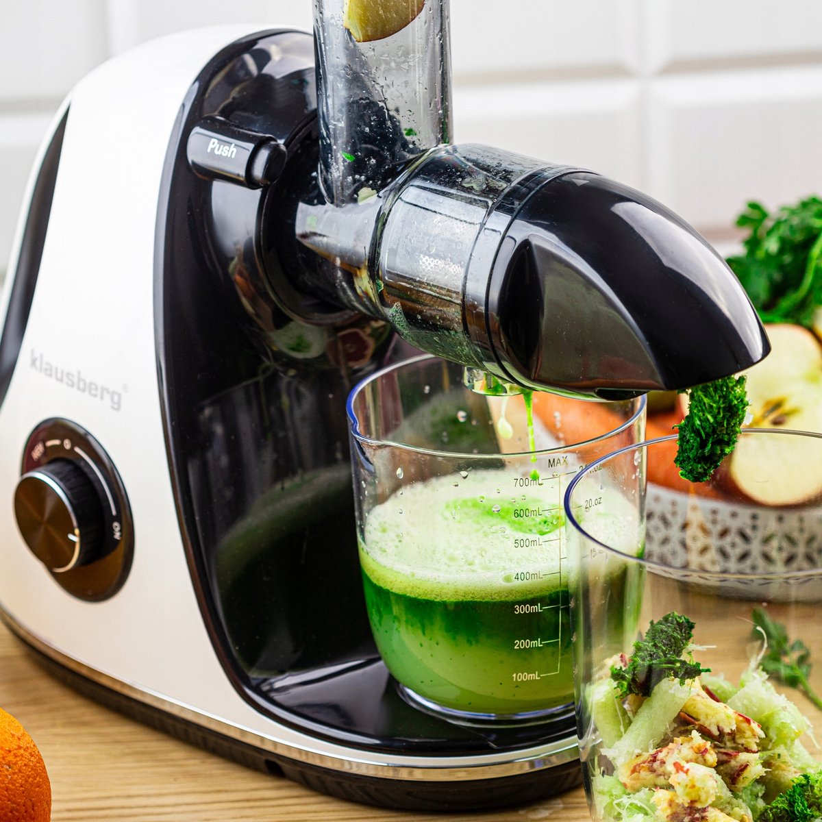 Klausberg Slow Juicer KB-7864 – 150W | Cold Press | Stille Juicer - Groenten en Fruitpers – Met Pulpreservoir - Juice Maker - Wit