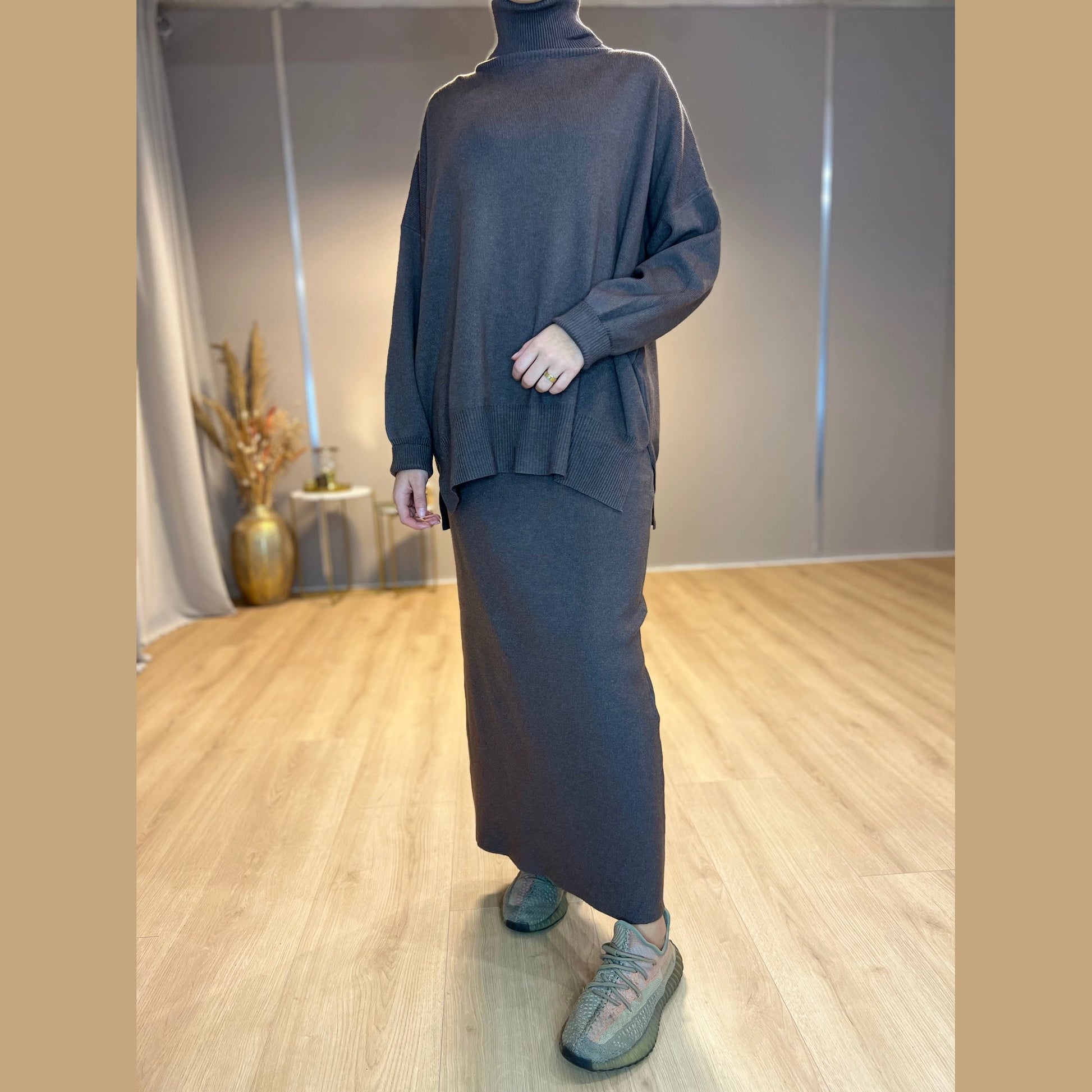 Mira Twinset - Coffee - MODESTNOVA