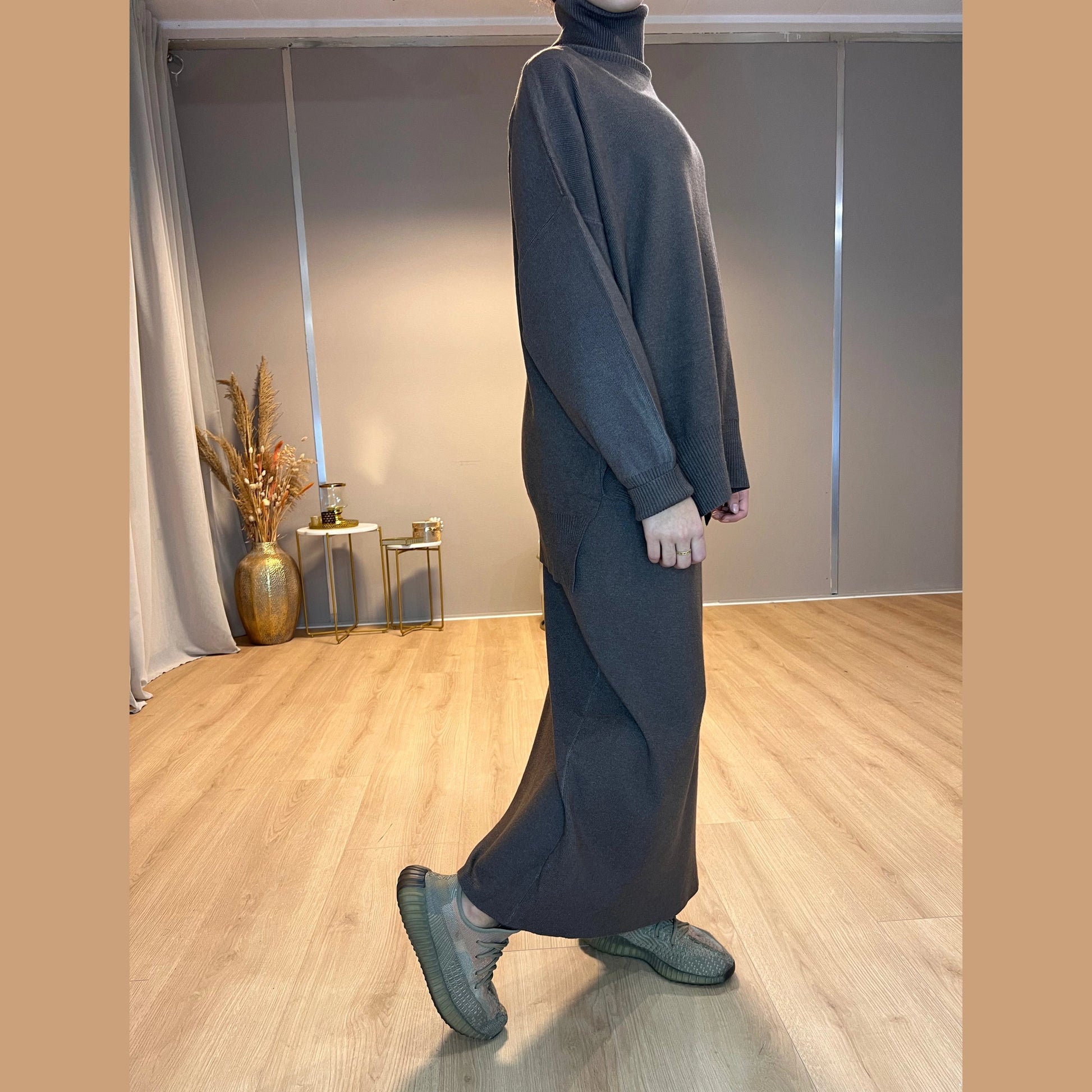 Mira Twinset - Coffee - MODESTNOVA