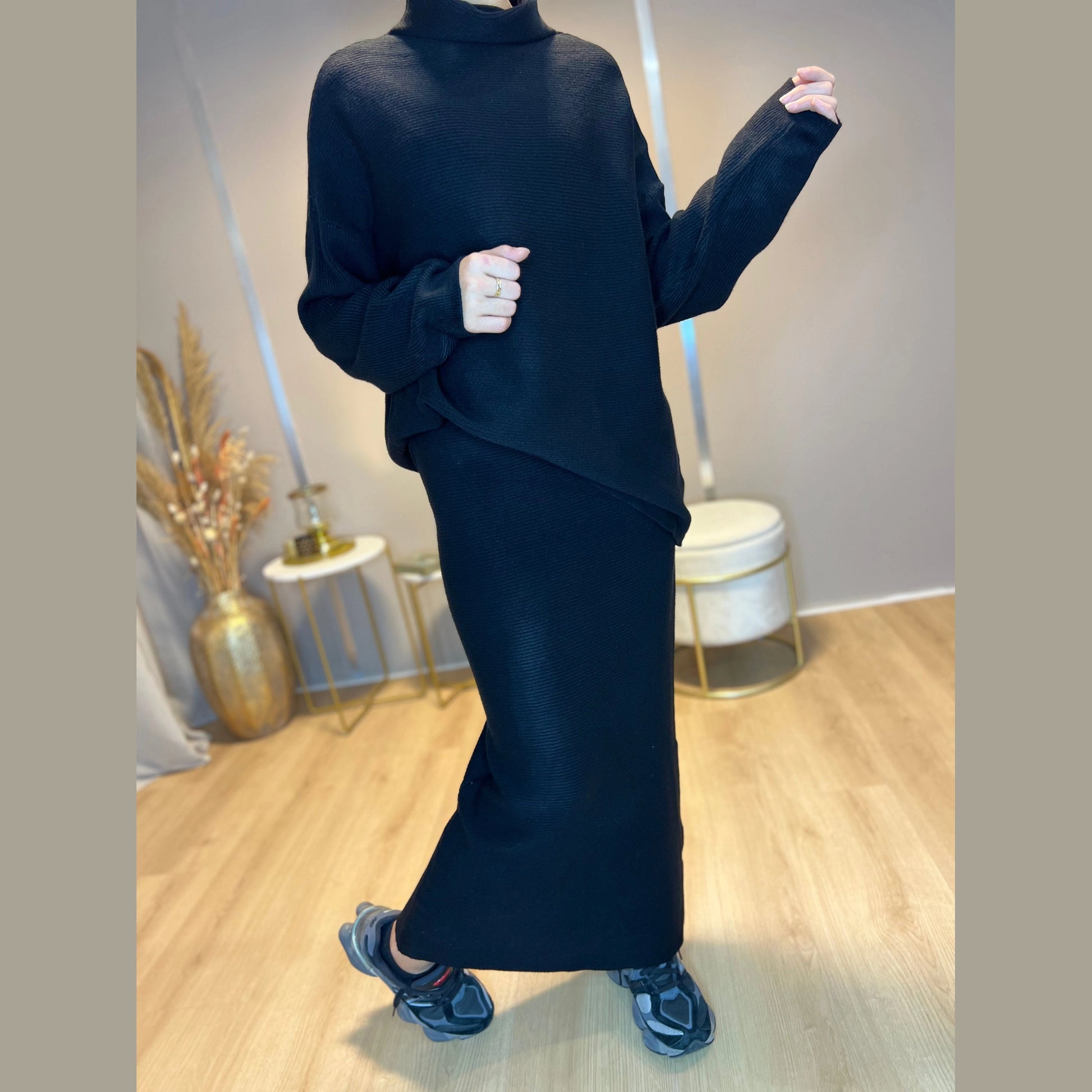 Yara Twinset - Zwart - MODESTNOVA