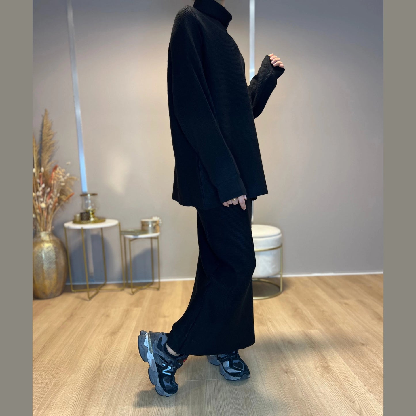 Yara Twinset - Zwart - MODESTNOVA